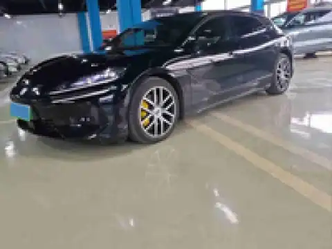 DENZA Z9 GT