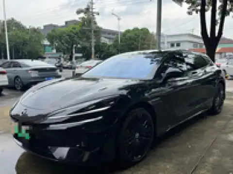 DENZA Z9 GT
