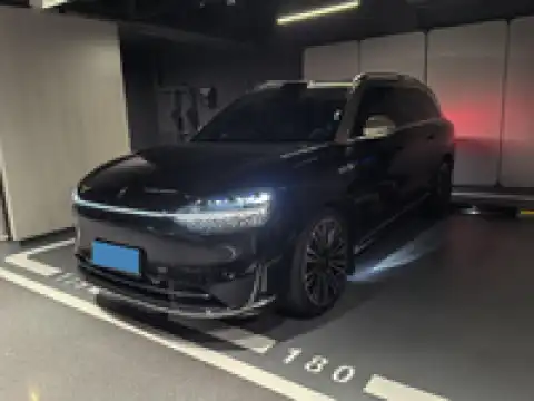AITO M9