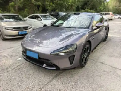 XIAOMI SU7