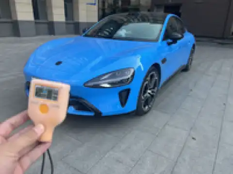 XIAOMI SU7
