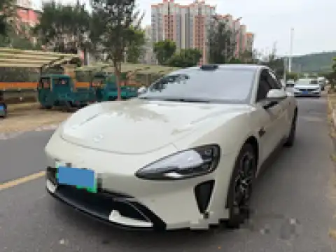 XIAOMI SU7