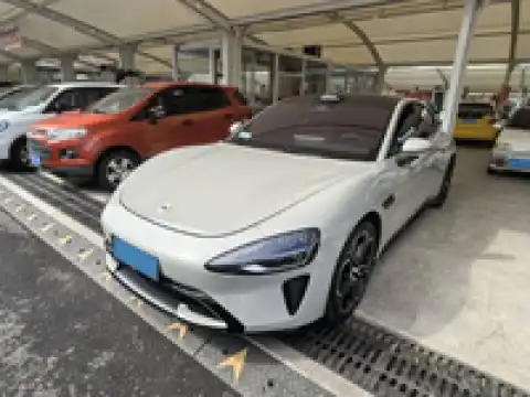 XIAOMI SU7