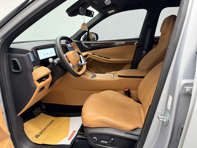 Geely Galaxy L7