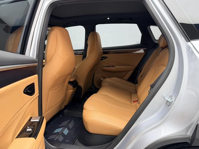 Geely Galaxy L7