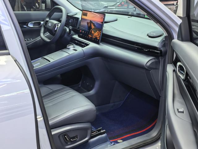 Geely EX5