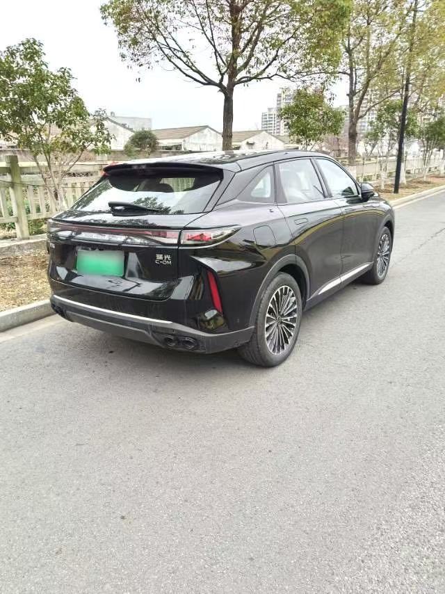 EXEED Yaoguang (Omoda 9) Hybryda