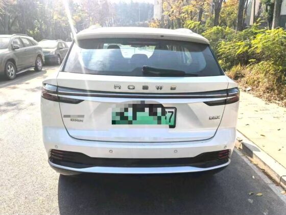 ROEWE D5X (MG HS HYBRYDA)