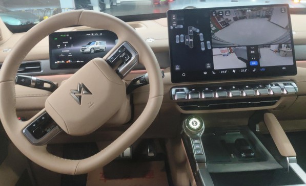 Dongfeng MHero 817