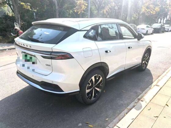 ROEWE D5X (MG HS HYBRYDA)
