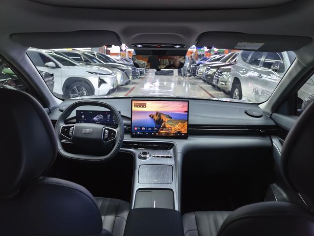 Geely EX5