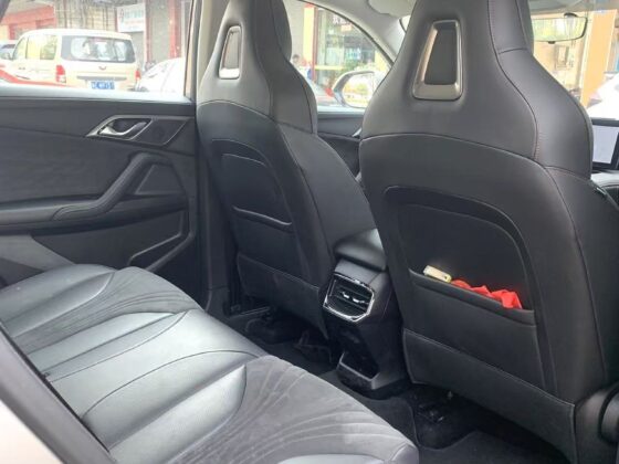 ROEWE D5X (MG HS HYBRYDA)