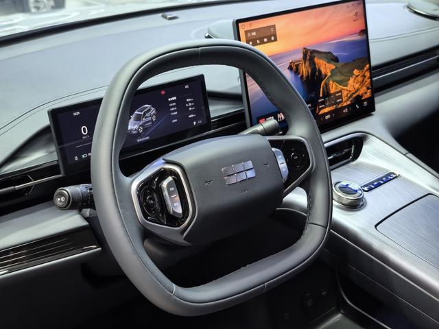 Geely EX5