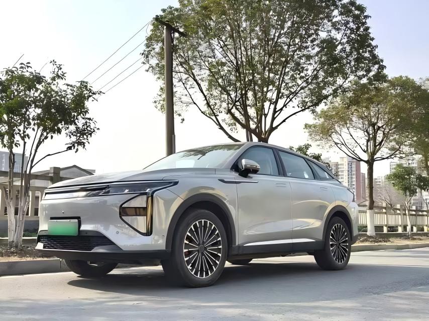Read more about the article EXEED Yaoguang (Omoda 9) Hybryda