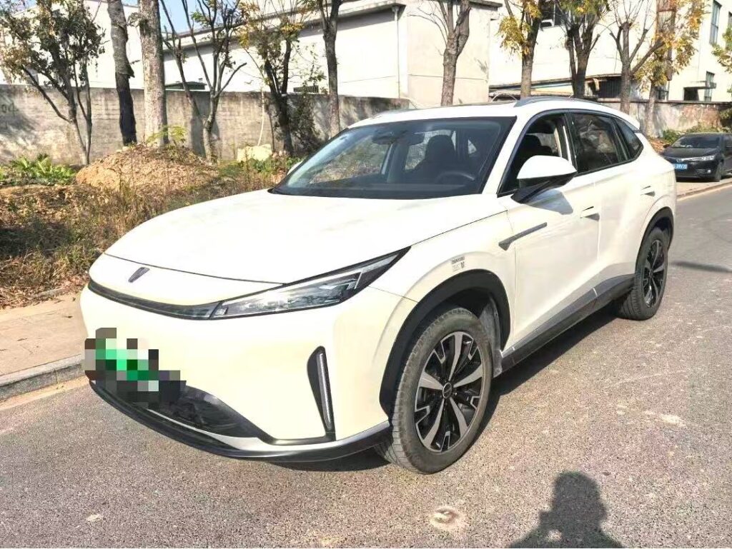 ROEWE D5X (MG HS HYBRYDA)