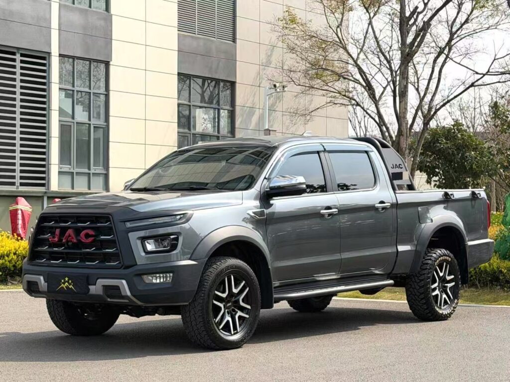 JAC T9