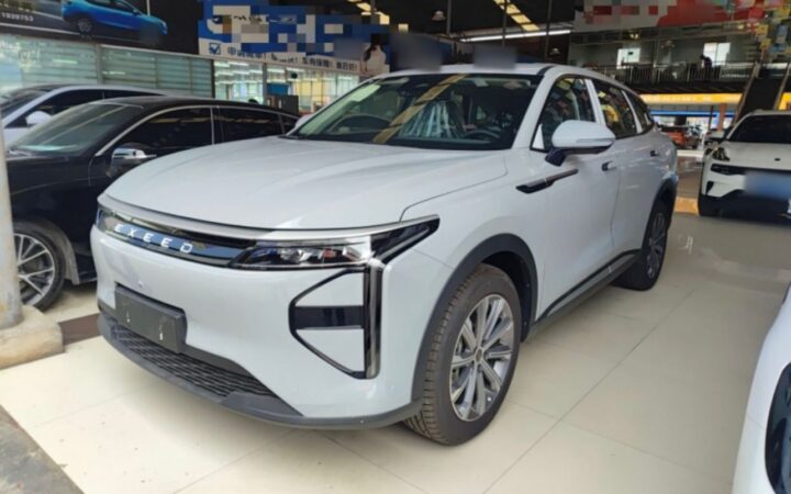 EXEED Yaoguang (Omoda 9) Hybryda