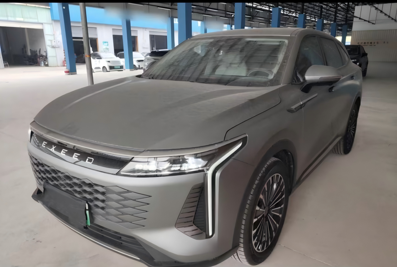 Read more about the article EXEED Yaoguang (Omoda 9) Hybryda