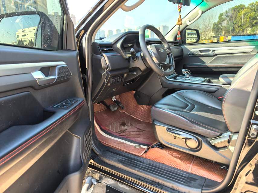 JAC T8