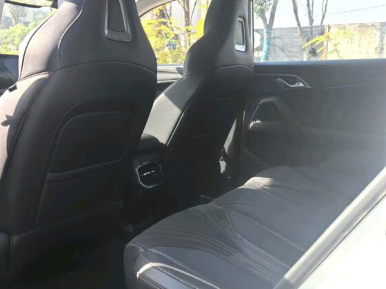 ROEWE D5X (MG HS HYBRYDA)