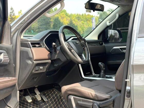 JAC T9