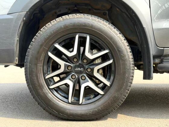 JAC T9