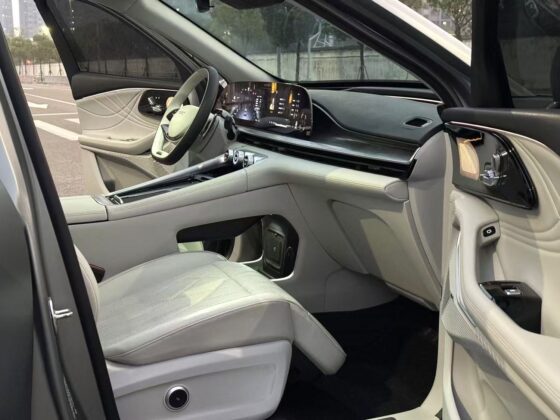 EXEED Yaoguang (Omoda 9) BENZYNA 2.0T AWD
