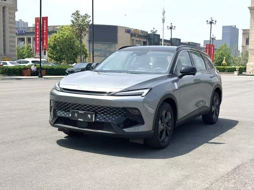 BAIC BEIJING 5