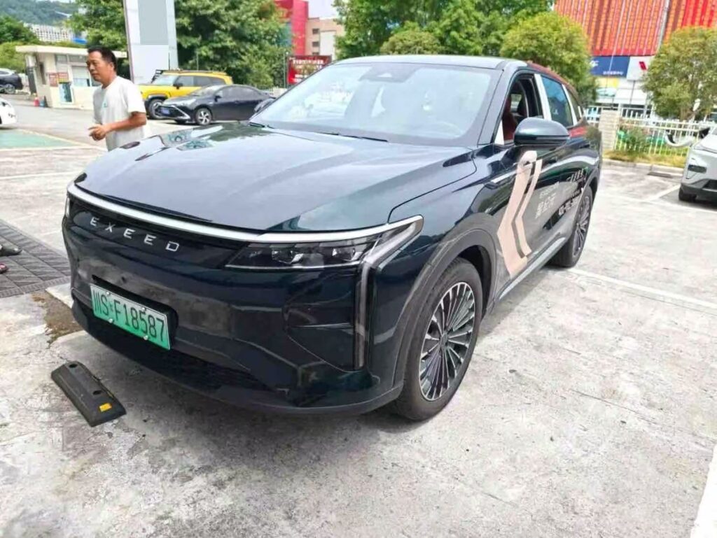 EXEED YAOGUANG PRO (OMODA 9)