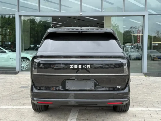 ZEEKR 9X BLACK EDITION