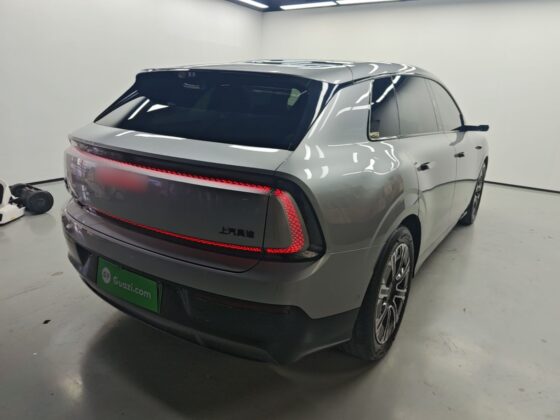 AUDI E7X PIONEER QUATTRO