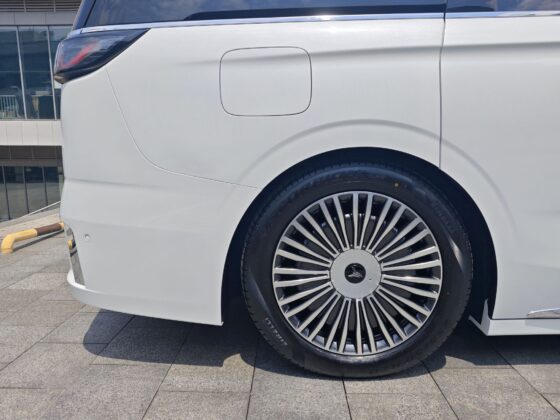 VOYAH DREAM FLAGSHIP AWD
