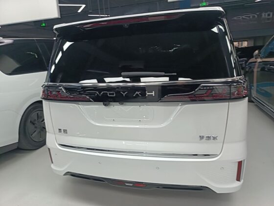 VOYAH DREAM FLAGSHIP AWD