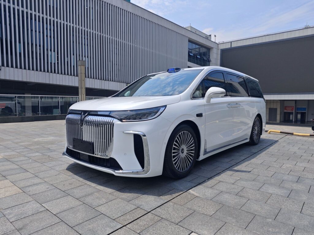VOYAH DREAM FLAGSHIP AWD